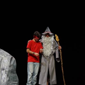 Merlin brinht Artus auf geheimem Weg zur Herrin vom See.